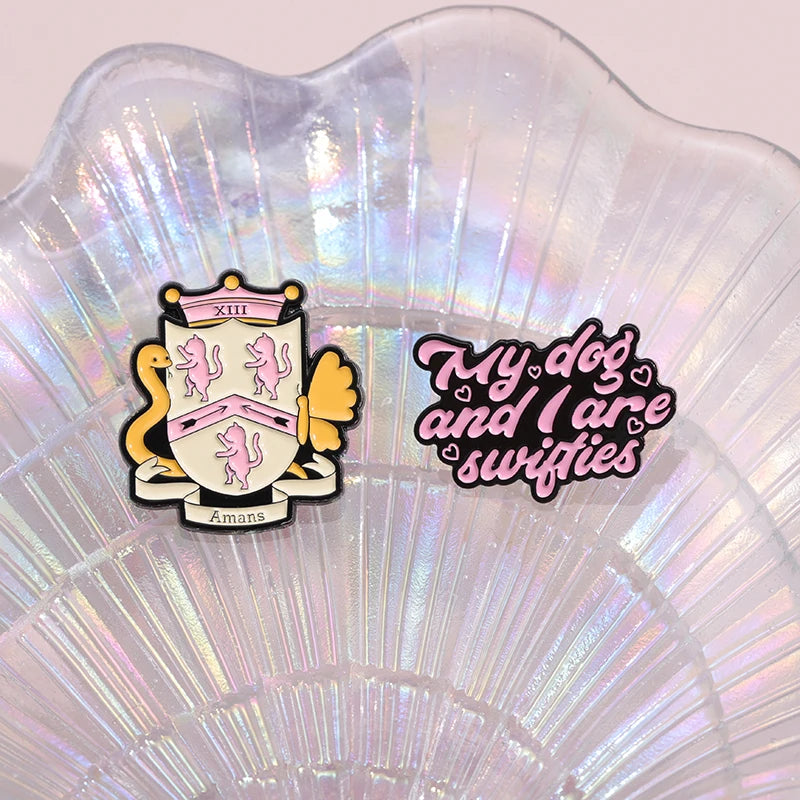 21 Types Wholesale Song Lyrics Enamel Pins Female Pop Singer Brooches Romantic Poetry Lapel Backpack Badge Jewelry Gift for Fans