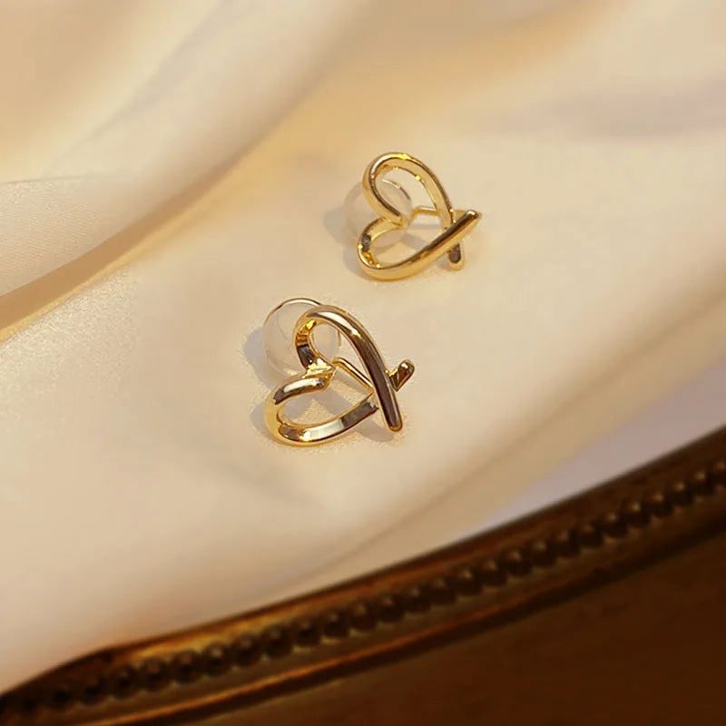 Korean Irregular Heart Ear Clip for Women Girls Painless Silicone Non-Piercing Ear Clip Ear Cuff Wedding Party Jewelry Gifts