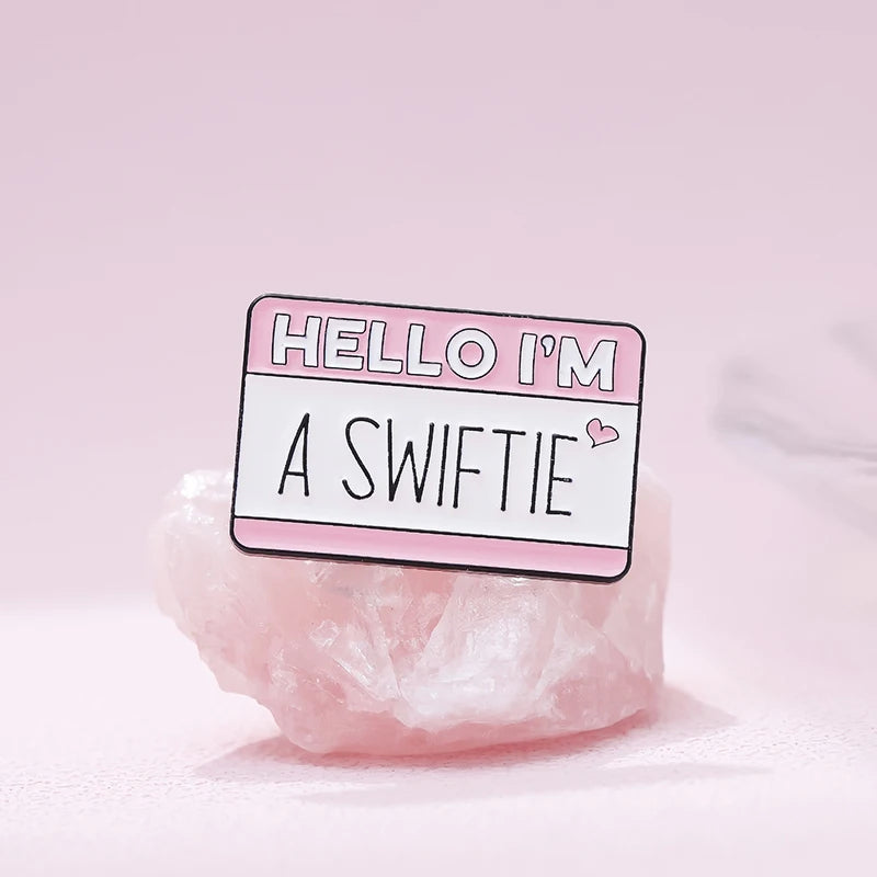 21 Types Wholesale Song Lyrics Enamel Pins Female Pop Singer Brooches Romantic Poetry Lapel Backpack Badge Jewelry Gift for Fans