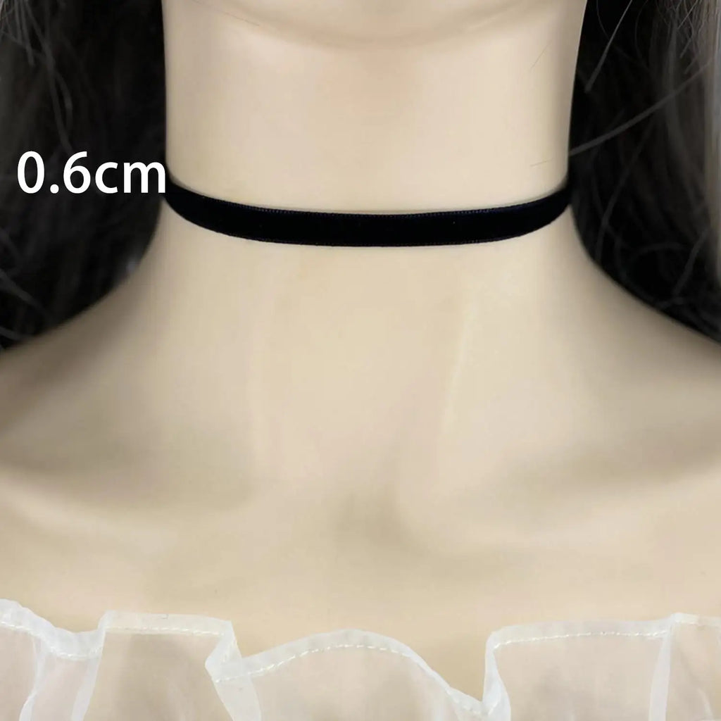 Gothic Black Velvet Choker Necklace – Women’s Tattoo Style Short Neck Collar Jewelry